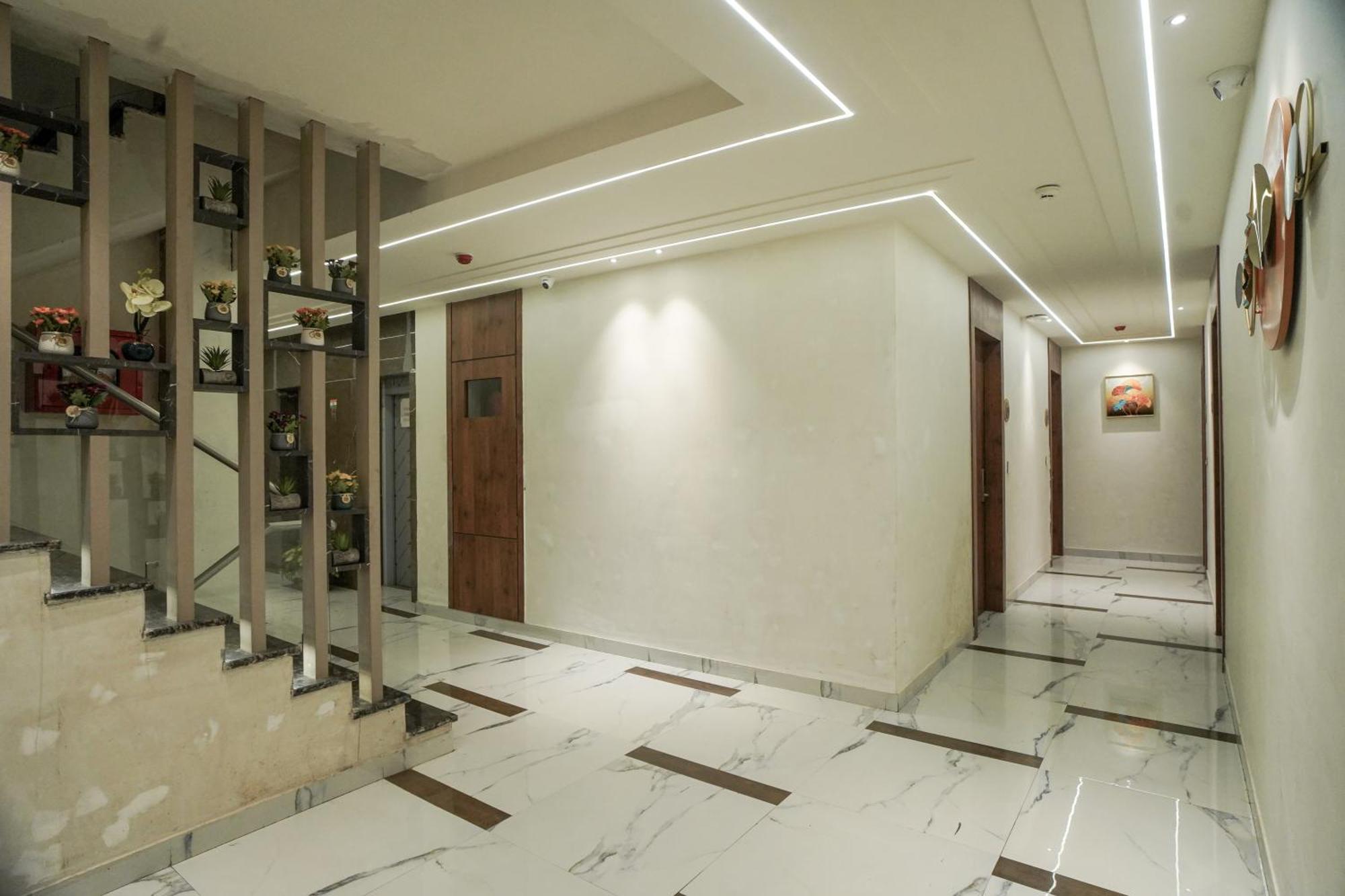 Familia Hotel And Banquets 勒克瑙 外观 照片